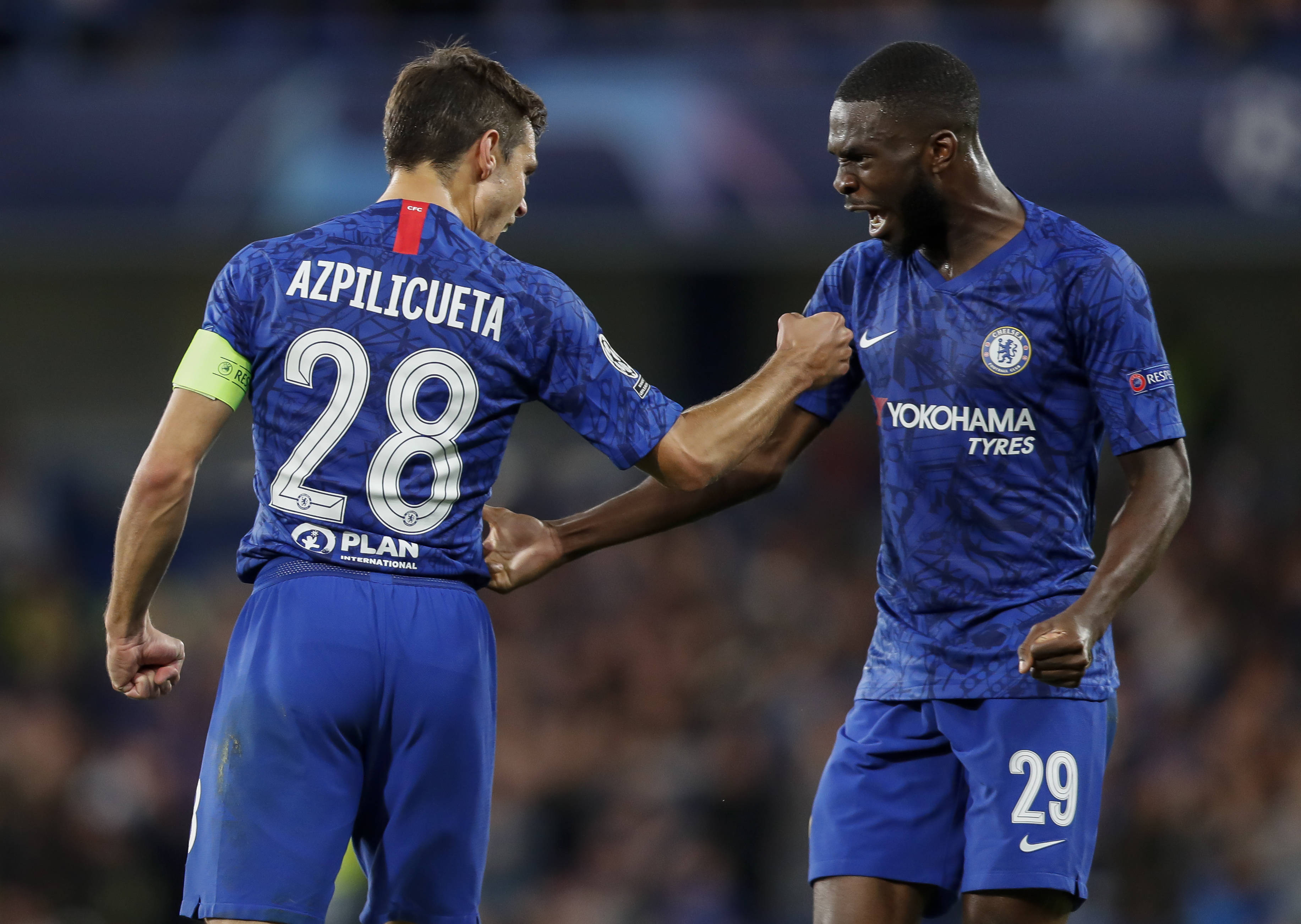 切尔西大胜对手，欧冠淘汰赛希望重燃的简单介绍