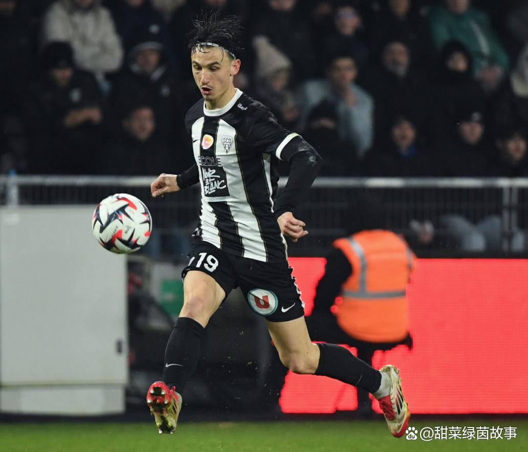 熊猫体育-昂热主场告捷，取得本赛季法甲首胜