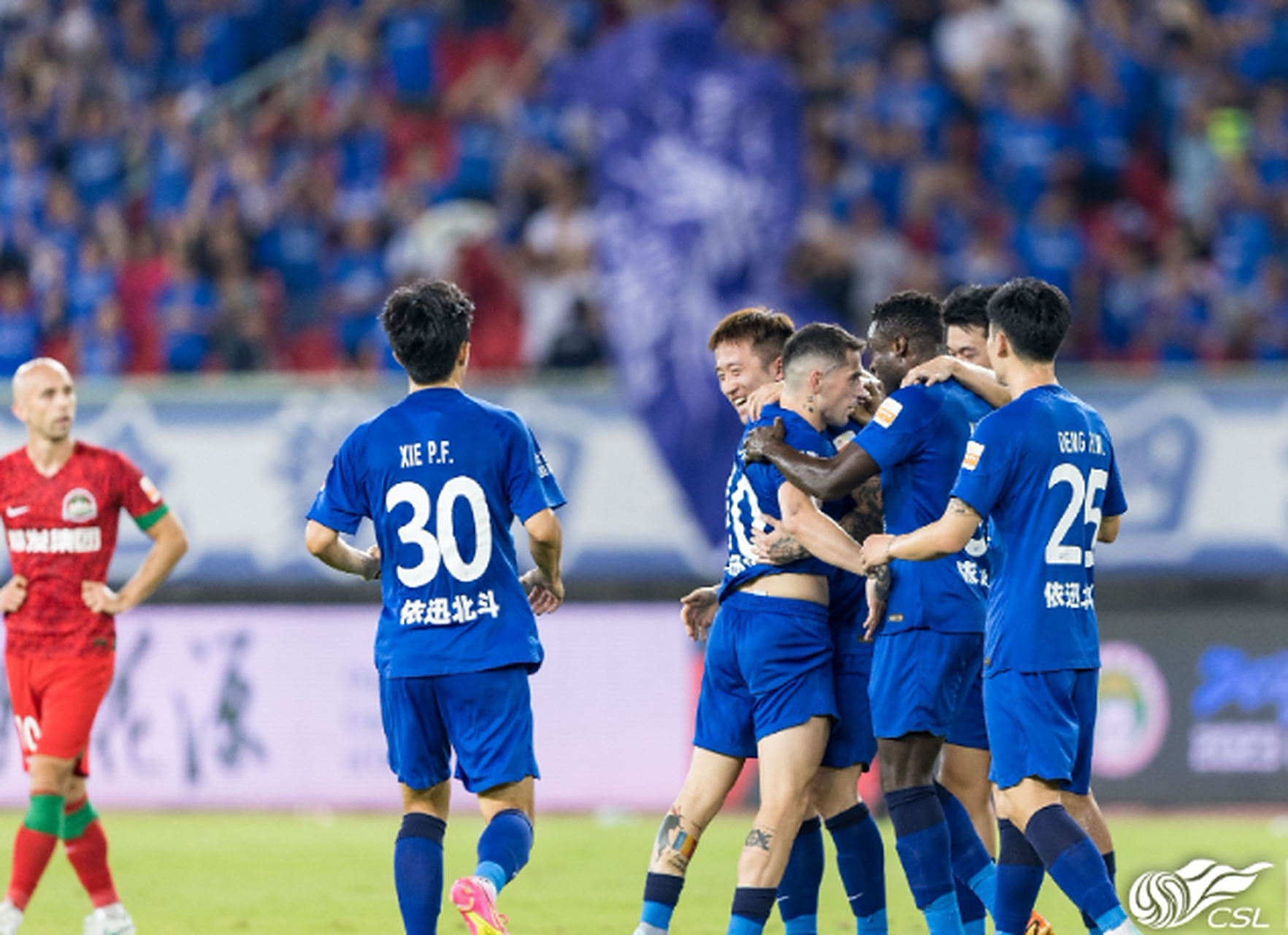 熊猫体育中国App-耍眼丸客场获胜，保级形势愈发乐观